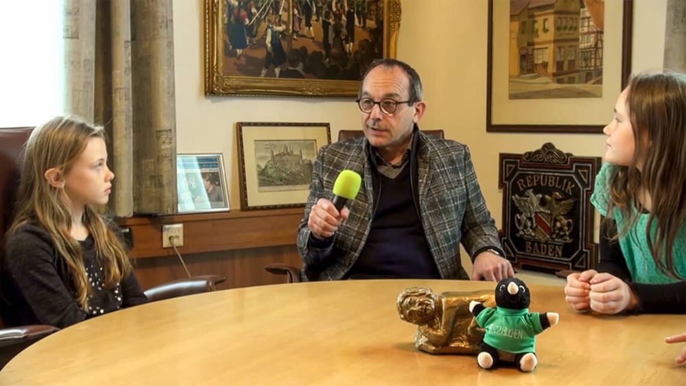 Die Kinderreporter im Interview mit dem Bürgermeister
